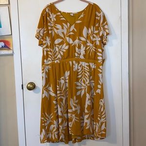 Floral short sleeve dress